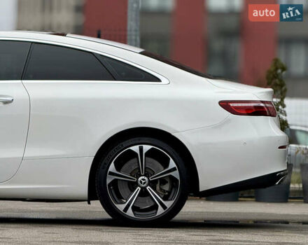Білий Мерседес Е-Клас, об'ємом двигуна 3 л та пробігом 164 тис. км за 31000 $, фото 9 на Automoto.ua