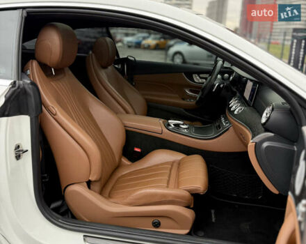 Білий Мерседес Е-Клас, об'ємом двигуна 3 л та пробігом 164 тис. км за 31000 $, фото 47 на Automoto.ua