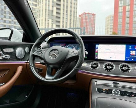 Белый Мерседес Е-Класс, объемом двигателя 3 л и пробегом 164 тыс. км за 31000 $, фото 11 на Automoto.ua