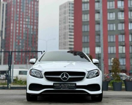 Белый Мерседес Е-Класс, объемом двигателя 3 л и пробегом 164 тыс. км за 31000 $, фото 1 на Automoto.ua