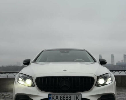 Белый Мерседес Е-Класс, объемом двигателя 2.99 л и пробегом 203 тыс. км за 34800 $, фото 1 на Automoto.ua