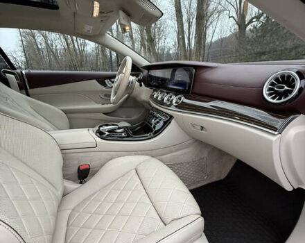 Белый Мерседес Е-Класс, объемом двигателя 2.99 л и пробегом 203 тыс. км за 34800 $, фото 9 на Automoto.ua