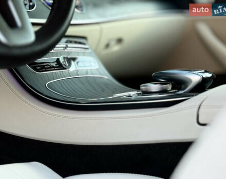 Белый Мерседес Е-Класс, объемом двигателя 2 л и пробегом 64 тыс. км за 40500 $, фото 12 на Automoto.ua
