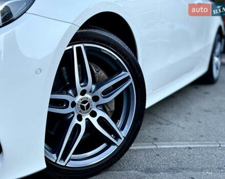 Белый Мерседес Е-Класс, объемом двигателя 2 л и пробегом 64 тыс. км за 40500 $, фото 4 на Automoto.ua