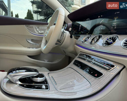 Белый Мерседес Е-Класс, объемом двигателя 3 л и пробегом 21 тыс. км за 74500 $, фото 45 на Automoto.ua