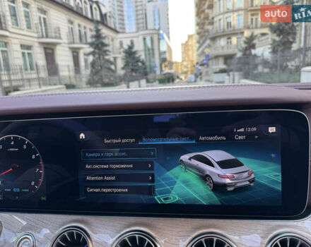 Белый Мерседес Е-Класс, объемом двигателя 3 л и пробегом 21 тыс. км за 74500 $, фото 49 на Automoto.ua