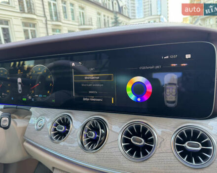 Белый Мерседес Е-Класс, объемом двигателя 3 л и пробегом 21 тыс. км за 74500 $, фото 48 на Automoto.ua