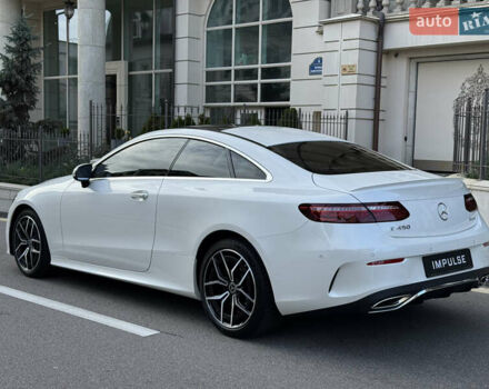 Белый Мерседес Е-Класс, объемом двигателя 3 л и пробегом 21 тыс. км за 74500 $, фото 9 на Automoto.ua