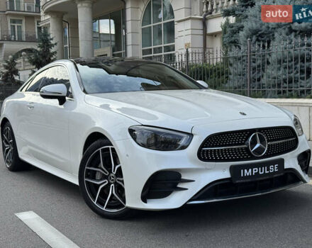 Белый Мерседес Е-Класс, объемом двигателя 3 л и пробегом 21 тыс. км за 74500 $, фото 2 на Automoto.ua