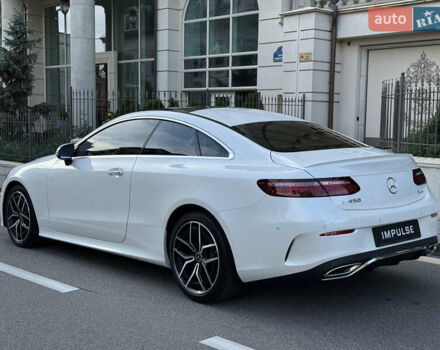 Белый Мерседес Е-Класс, объемом двигателя 3 л и пробегом 21 тыс. км за 74500 $, фото 12 на Automoto.ua