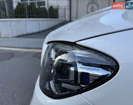 Белый Мерседес Е-Класс, объемом двигателя 3 л и пробегом 21 тыс. км за 74500 $, фото 21 на Automoto.ua