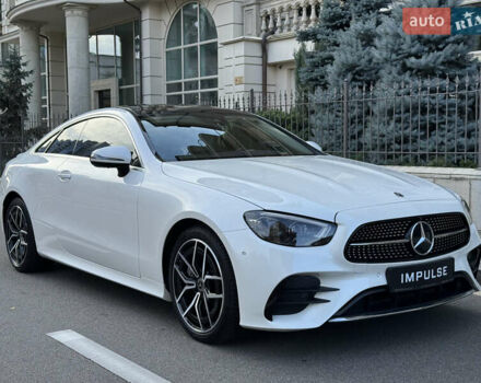 Белый Мерседес Е-Класс, объемом двигателя 3 л и пробегом 21 тыс. км за 74500 $, фото 10 на Automoto.ua