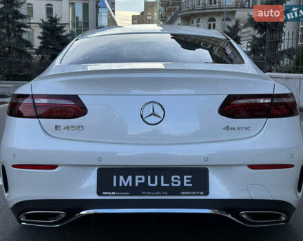 Белый Мерседес Е-Класс, объемом двигателя 3 л и пробегом 21 тыс. км за 74500 $, фото 7 на Automoto.ua