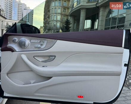 Белый Мерседес Е-Класс, объемом двигателя 3 л и пробегом 21 тыс. км за 74500 $, фото 39 на Automoto.ua