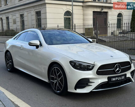 Белый Мерседес Е-Класс, объемом двигателя 3 л и пробегом 21 тыс. км за 74500 $, фото 17 на Automoto.ua