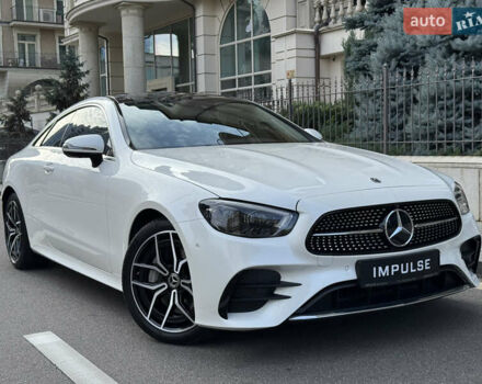 Белый Мерседес Е-Класс, объемом двигателя 3 л и пробегом 21 тыс. км за 74500 $, фото 1 на Automoto.ua