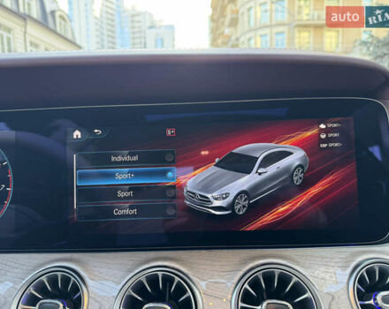 Белый Мерседес Е-Класс, объемом двигателя 3 л и пробегом 21 тыс. км за 74500 $, фото 50 на Automoto.ua