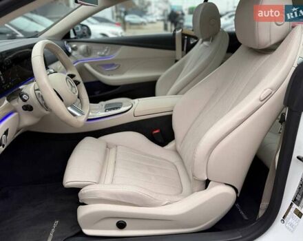 Білий Мерседес Е-Клас, об'ємом двигуна 3 л та пробігом 74 тис. км за 59999 $, фото 26 на Automoto.ua