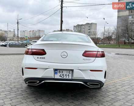 Белый Мерседес Е-Класс, объемом двигателя 3 л и пробегом 72 тыс. км за 61500 $, фото 3 на Automoto.ua