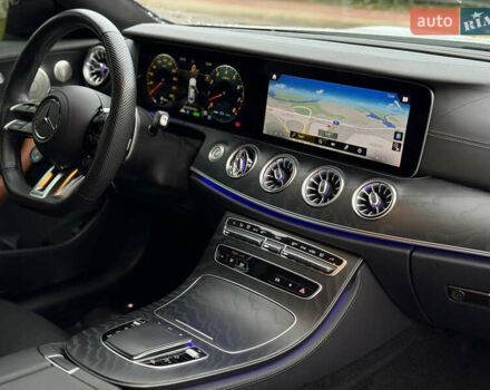 Белый Мерседес Е-Класс, объемом двигателя 3 л и пробегом 68 тыс. км за 73900 $, фото 15 на Automoto.ua