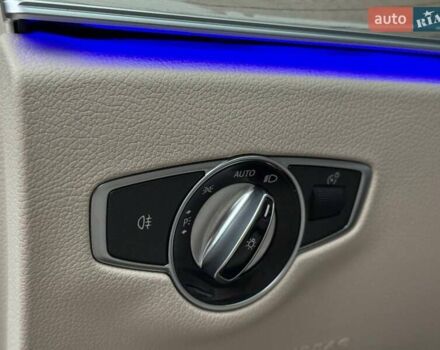 Білий Мерседес Е-Клас, об'ємом двигуна 3 л та пробігом 74 тис. км за 59999 $, фото 17 на Automoto.ua