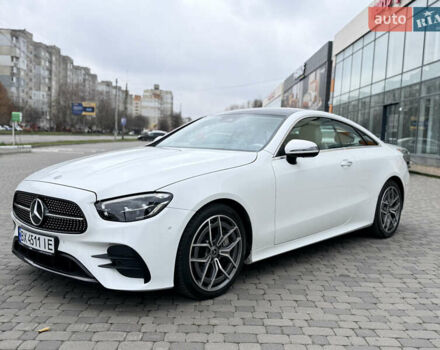 Белый Мерседес Е-Класс, объемом двигателя 3 л и пробегом 72 тыс. км за 61500 $, фото 7 на Automoto.ua