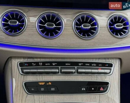 Білий Мерседес Е-Клас, об'ємом двигуна 3 л та пробігом 74 тис. км за 59999 $, фото 32 на Automoto.ua