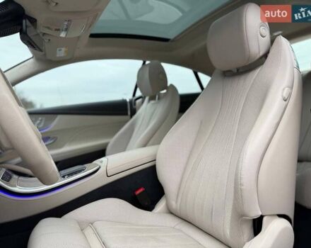 Білий Мерседес Е-Клас, об'ємом двигуна 3 л та пробігом 74 тис. км за 59999 $, фото 25 на Automoto.ua