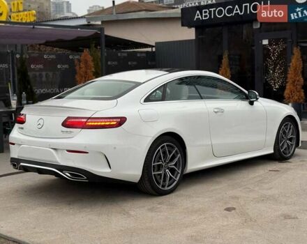 Білий Мерседес Е-Клас, об'ємом двигуна 3 л та пробігом 74 тис. км за 59999 $, фото 3 на Automoto.ua