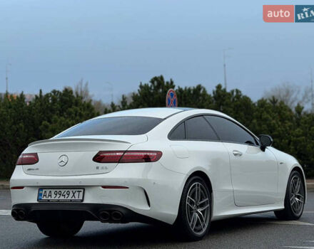 Белый Мерседес Е-Класс, объемом двигателя 3 л и пробегом 68 тыс. км за 73900 $, фото 6 на Automoto.ua