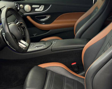 Белый Мерседес Е-Класс, объемом двигателя 3 л и пробегом 68 тыс. км за 73900 $, фото 14 на Automoto.ua