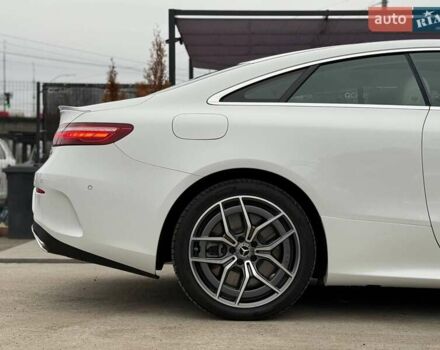 Білий Мерседес Е-Клас, об'ємом двигуна 3 л та пробігом 74 тис. км за 59999 $, фото 7 на Automoto.ua