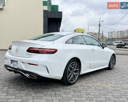 Белый Мерседес Е-Класс, объемом двигателя 3 л и пробегом 72 тыс. км за 61500 $, фото 18 на Automoto.ua