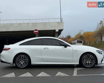 Белый Мерседес Е-Класс, объемом двигателя 3 л и пробегом 68 тыс. км за 73900 $, фото 7 на Automoto.ua