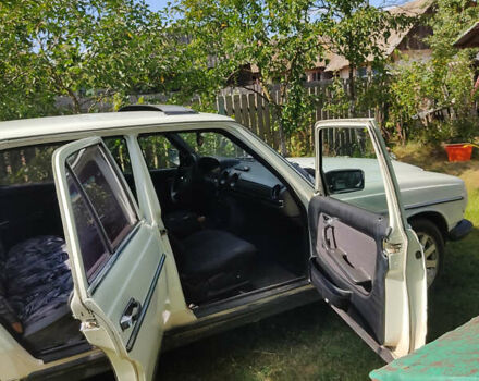 Белый Мерседес Е-Класс, объемом двигателя 2 л и пробегом 445 тыс. км за 1600 $, фото 2 на Automoto.ua