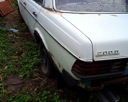 Білий Мерседес Е-Клас, об'ємом двигуна 2 л та пробігом 253 тис. км за 500 $, фото 1 на Automoto.ua