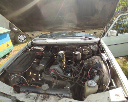 Белый Мерседес Е-Класс, объемом двигателя 2 л и пробегом 445 тыс. км за 1600 $, фото 10 на Automoto.ua