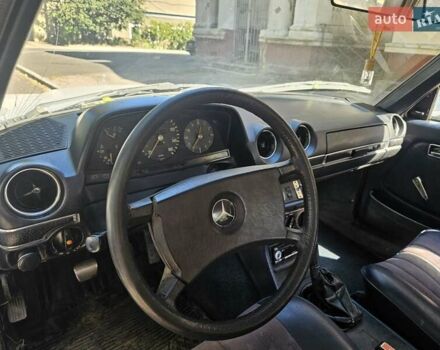 Белый Мерседес Е-Класс, объемом двигателя 2 л и пробегом 350 тыс. км за 1199 $, фото 7 на Automoto.ua