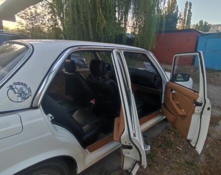 Белый Мерседес Е-Класс, объемом двигателя 2.4 л и пробегом 535 тыс. км за 2150 $, фото 3 на Automoto.ua