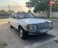 Мерседес Е-Класс 1982 в Измаиле на Automoto.ua Белый Мерседес Е-Класс, объемом двигателя 2 л и пробегом 500 тыс. км за 1000 $, фото 5 на Automoto.ua