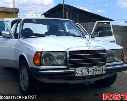 Білий Мерседес Е-Клас, об'ємом двигуна 2 л та пробігом 450 тис. км за 2000 $, фото 4 на Automoto.ua