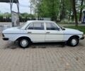 Белый Мерседес Е-Класс, объемом двигателя 2 л и пробегом 375 тыс. км за 2300 $, фото 9 на Automoto.ua