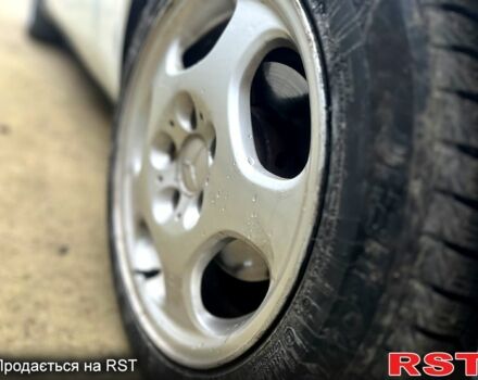 Білий Мерседес Е-Клас, об'ємом двигуна 2.3 л та пробігом 100 тис. км за 1650 $, фото 5 на Automoto.ua