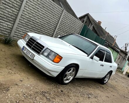 Білий Мерседес Е-Клас, об'ємом двигуна 2.3 л та пробігом 100 тис. км за 1650 $, фото 9 на Automoto.ua