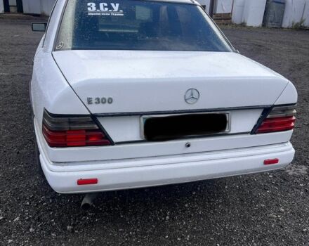 Мерседес Е-Клас 1985 у Броварах на Automoto.ua Білий Мерседес Е-Клас, об'ємом двигуна 3 л та пробігом 30 тис. км за 1700 $, фото 3 на Automoto.ua
