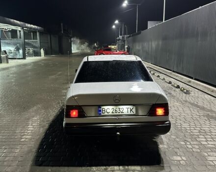 Білий Мерседес Е-Клас, об'ємом двигуна 2.3 л та пробігом 610 тис. км за 2000 $, фото 4 на Automoto.ua