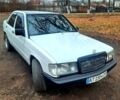 Белый Мерседес Е-Класс, объемом двигателя 2 л и пробегом 345 тыс. км за 2000 $, фото 1 на Automoto.ua