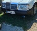 Білий Мерседес Е-Клас, об'ємом двигуна 2 л та пробігом 650 тис. км за 2100 $, фото 1 на Automoto.ua
