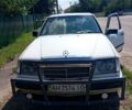 Белый Мерседес Е-Класс, объемом двигателя 3 л и пробегом 585 тыс. км за 1700 $, фото 4 на Automoto.ua