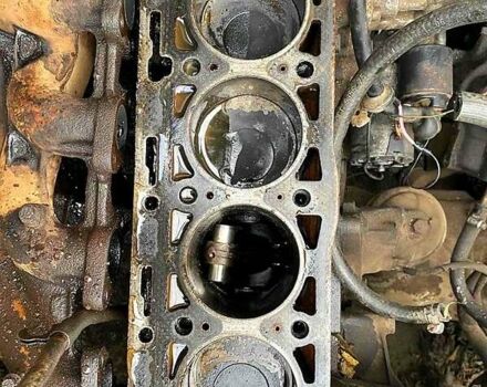 Білий Мерседес Е-Клас, об'ємом двигуна 2 л та пробігом 100 тис. км за 600 $, фото 3 на Automoto.ua